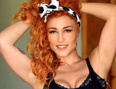 Πηνελόπη Αναστασοπούλου: Μας δείχνει τη φουσκωμένη της κοιλίτσα της (εικόνες)